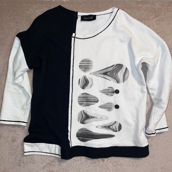 Ozai N Ku Sweaters - Ozai N Ku Womens Colorblock Graphic Sweatshirt Black White Mixed Media Size L